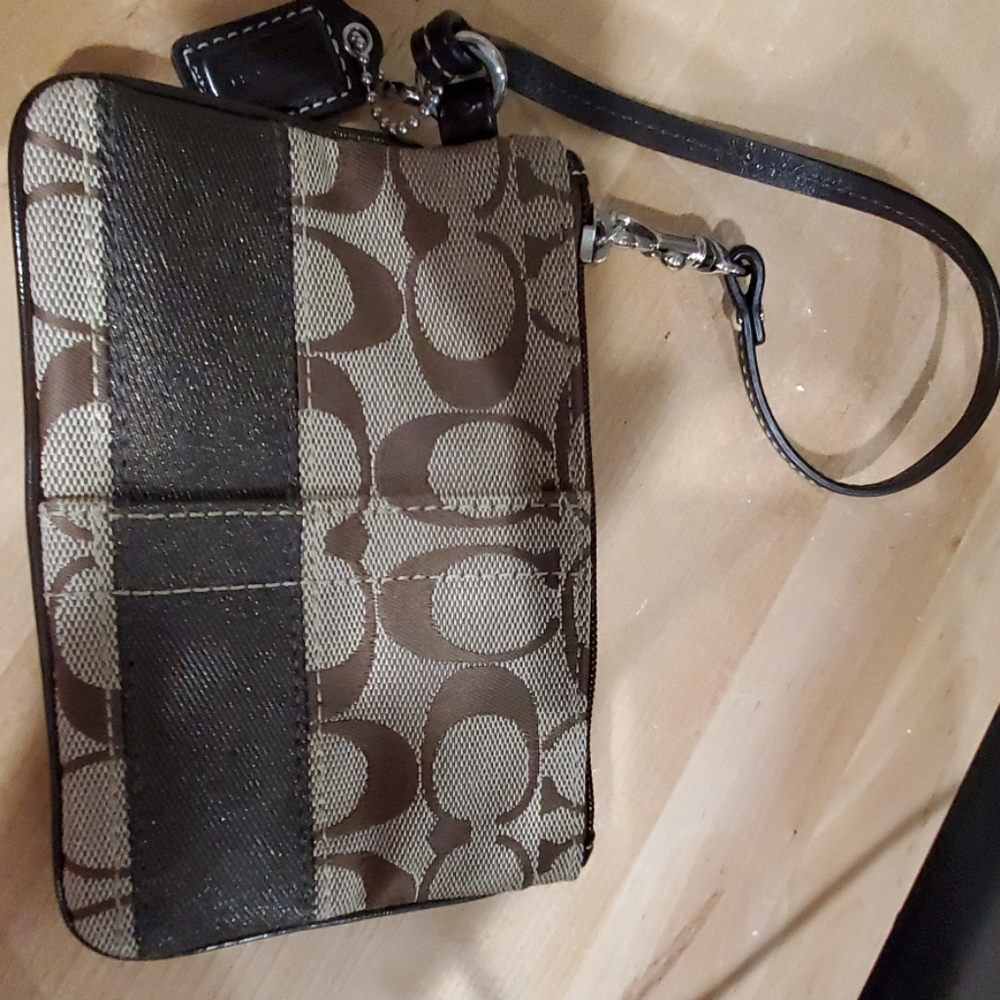 Wristlet